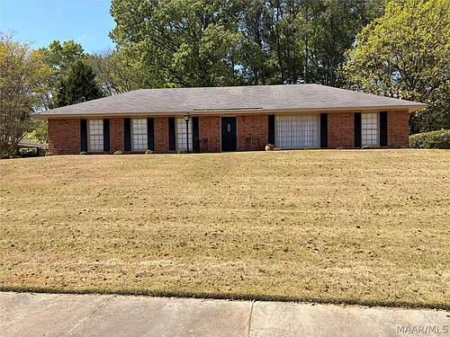 1738 Fairforest Dr Photo 1