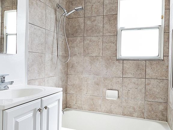 5th image of 3708 Inglewood Blvd #3