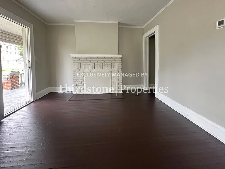 3048 Hunt St — Photo 3