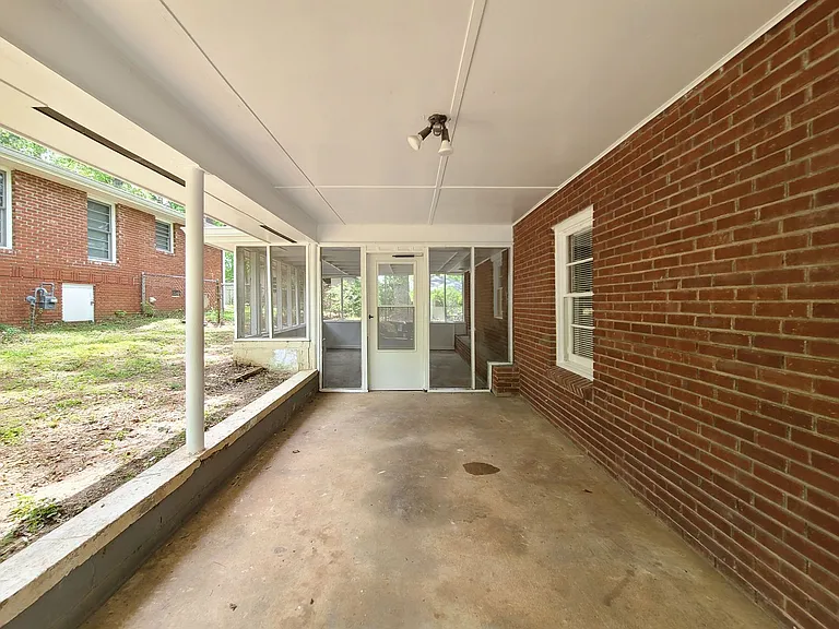 3225 Forrest Hills Dr — Photo 49