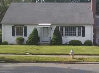 36 Weymouth St, Springfield, MA 01108