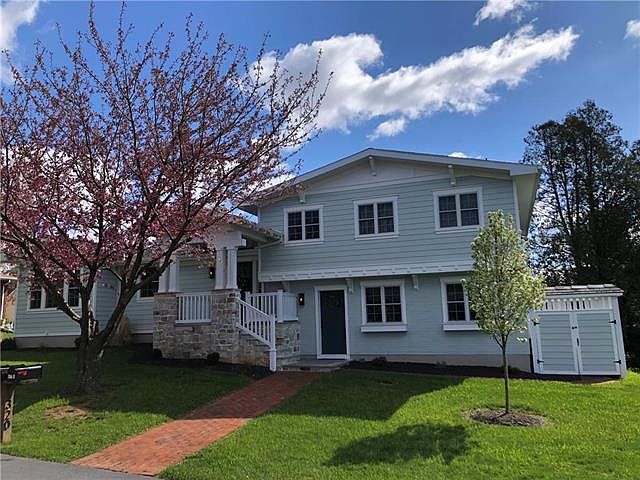 1st image of 320 Woodlawn Dr