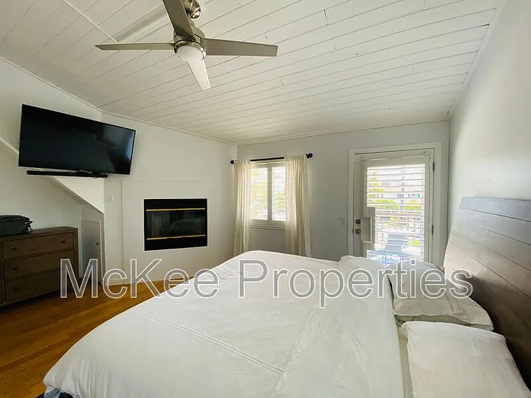 269 Palm Ave — Photo 11