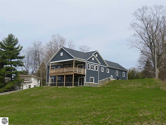 2nd image of 602 Denton Ave