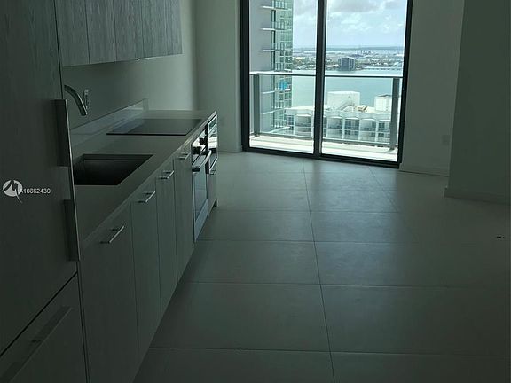 4th image of 501 NE 31st St Unit 2807