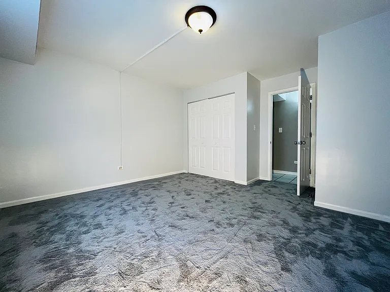 1511 N Windsor Dr #206 — Photo 6