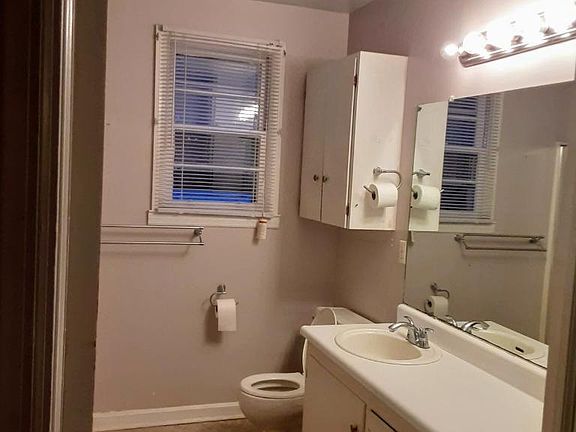 4th image of 158 Smith Ave Unit A