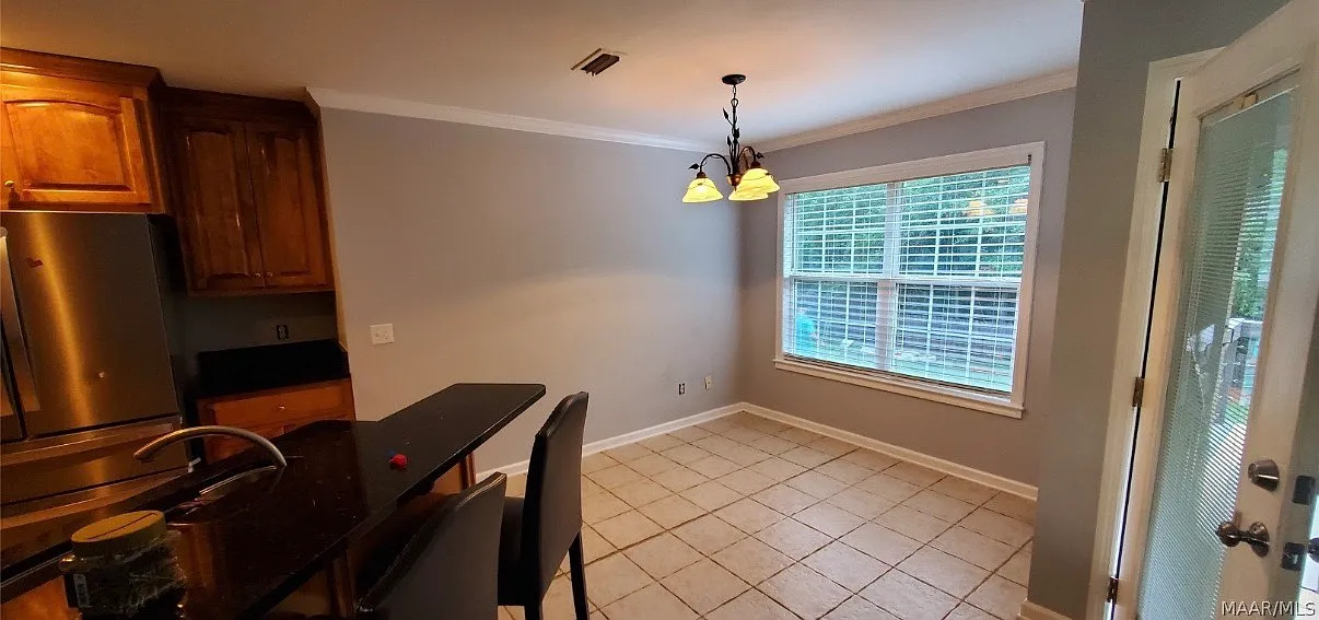 3 bed, 1642 sqft, $900 — Photo 4