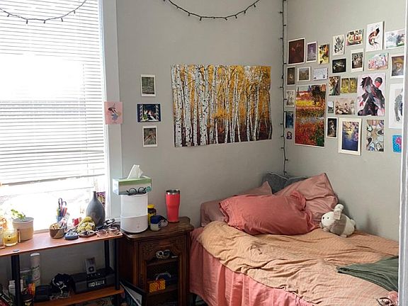 5th image of 2074 N Leavitt St APT 1R