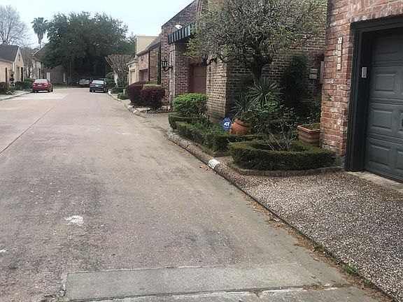 3rd image of 9615 Bayou Brook St