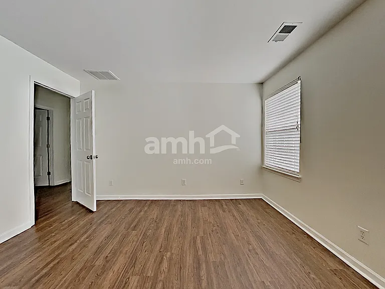3213 Peyton Ct — Photo 10