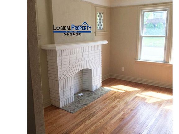 5 - Living Room