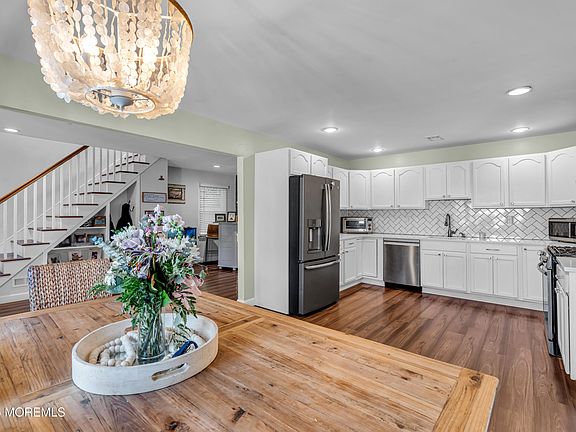 5th image of 916 Arnold Avenue