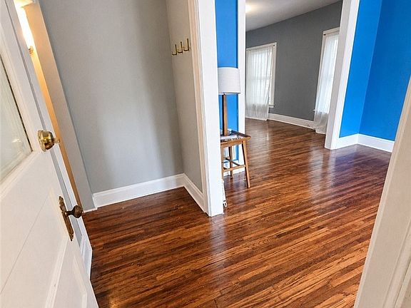 4th image of 83 Baynes St