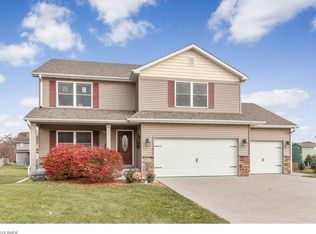 8817 Horizon Rd, Johnston, IA 50131