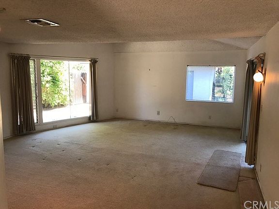 5th image of 472 Saint Bonaventure Ave
