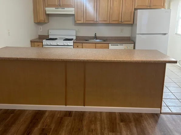 128 William St #1, Hightstown, NJ 08520