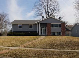 6736 N Post Oak Rd, Peoria, IL 61615