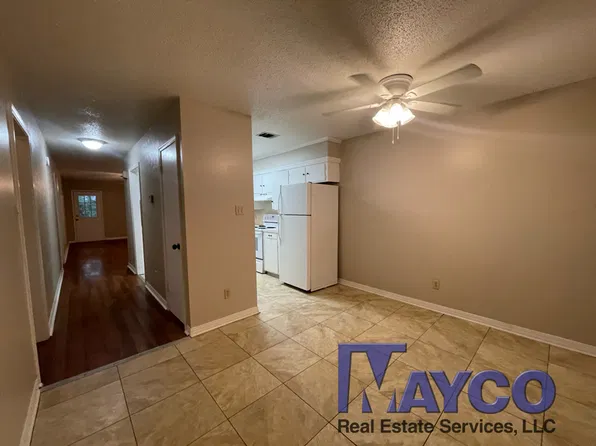159 & 161 East College, 159-161 E College St, Shreveport, LA 71104