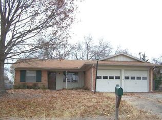 5219 Hilltop Dr, Greenville, TX 75402