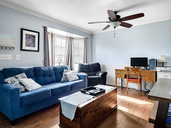 3rd image of 167 Lora Dr