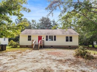 508 E 6th Ave, Raeford, NC 28376