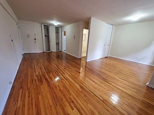 4th image of 11048 72nd Ave APT 4G