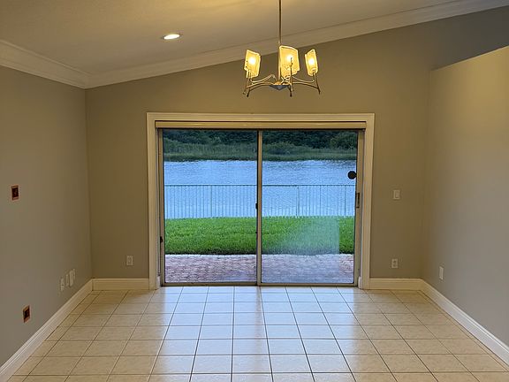4th image of 2874 SW 183rd Ave
