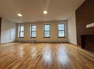354 W 44th St APT 4, New York, NY 10036