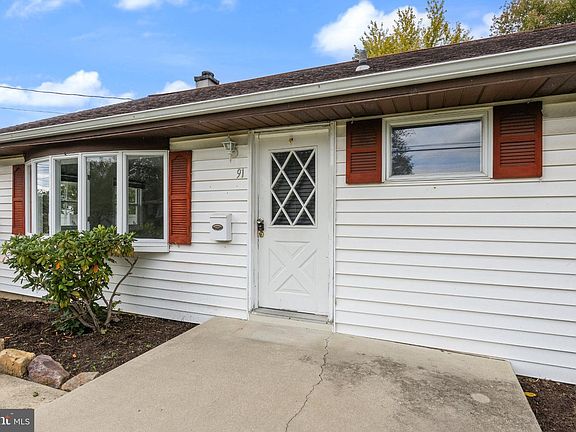 2nd image of 91 Baker Blvd