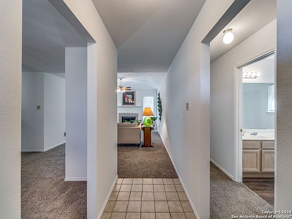 4th image of 6521 Circle Oak Dr