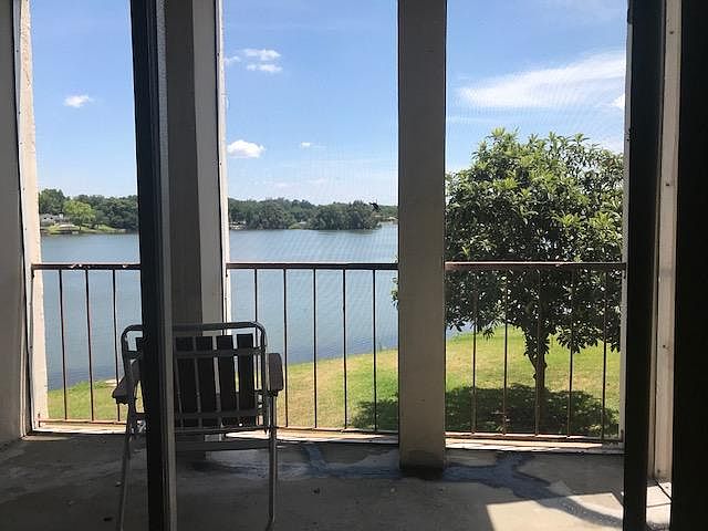 LAKEFRONT VIEW FROM PATIO - youll love the breeze