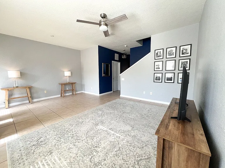 7722 Fairgrove Ave — Photo 9