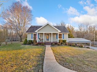 1027 Mulberry St, Burns, TN 37029