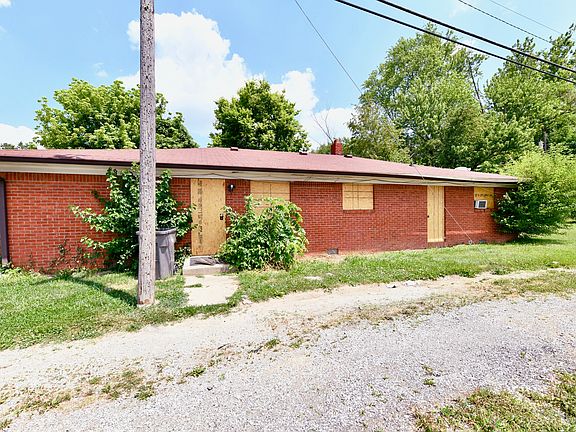 4th image of 3815 N Grand Ave
