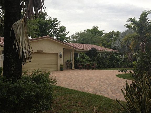 3rd image of 11300 NW 23rd Ct