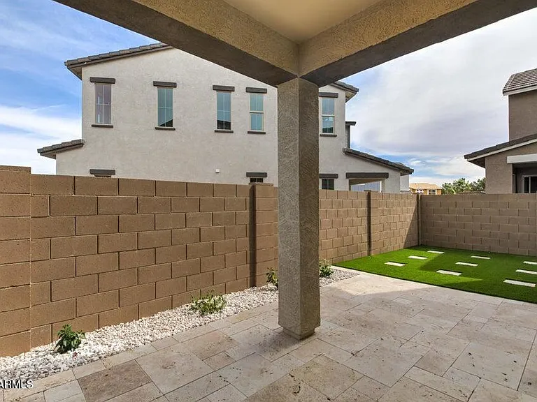 2831 S Central Dr — Photo 32