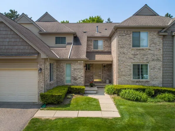 752 S Milford Rd, Milford, MI 48381