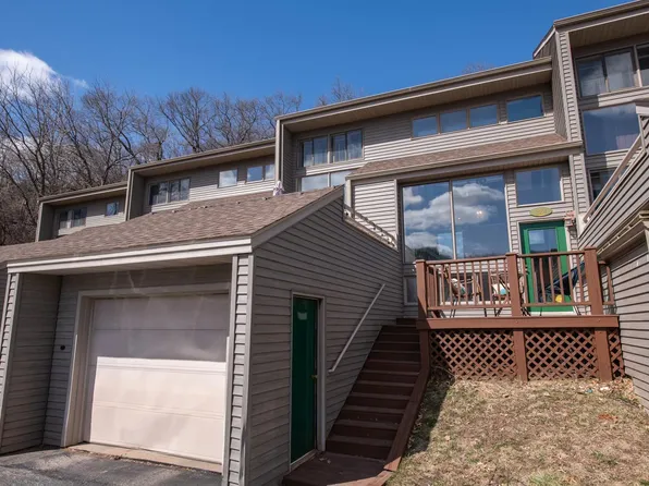 224 Pleasant Hill Dr, Winona, MN 55987