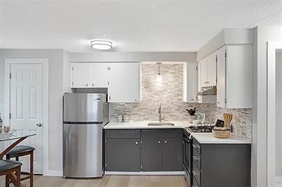 5th image of 2319 Lee St SE #11013458