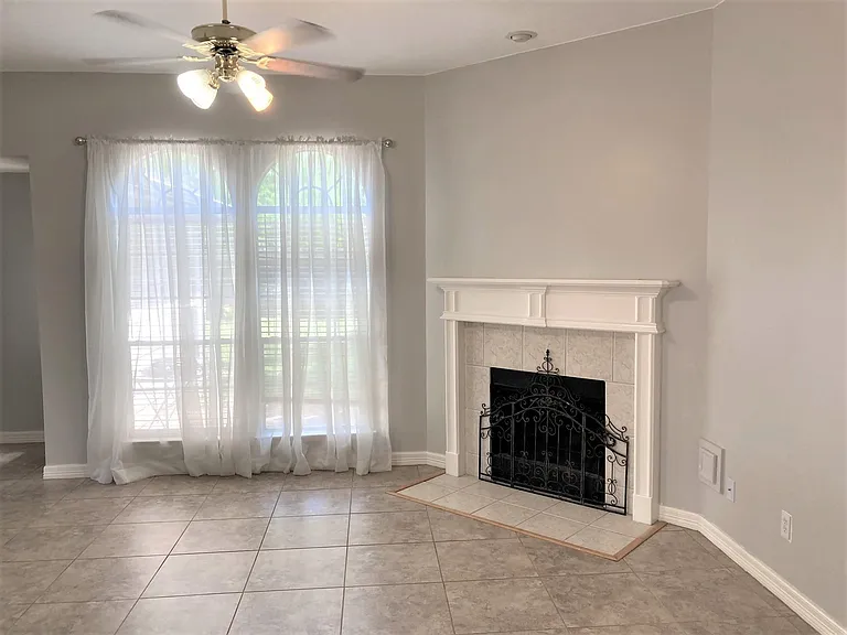 21215 Branford Hills Ln — Photo 8