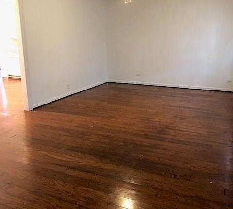 3rd image of 629 17th Ave N