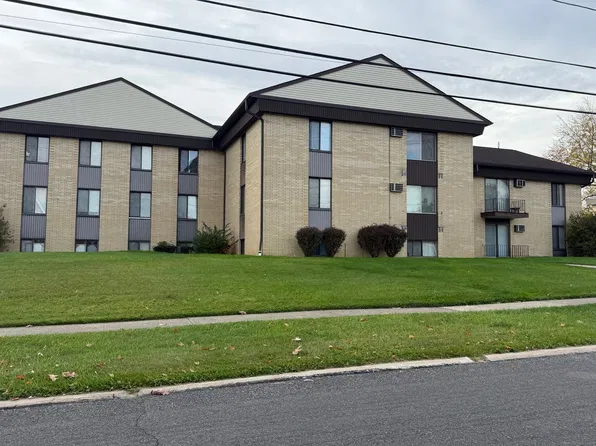 15412 Maple Park Drive, 15412 Maple Park Dr APT 17, Maple Heights, OH 44137