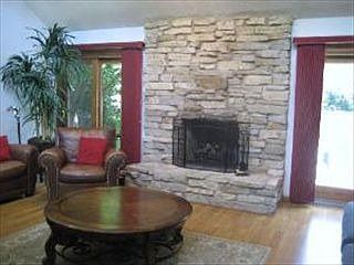 3rd image of 3N045 Lakeview Ct