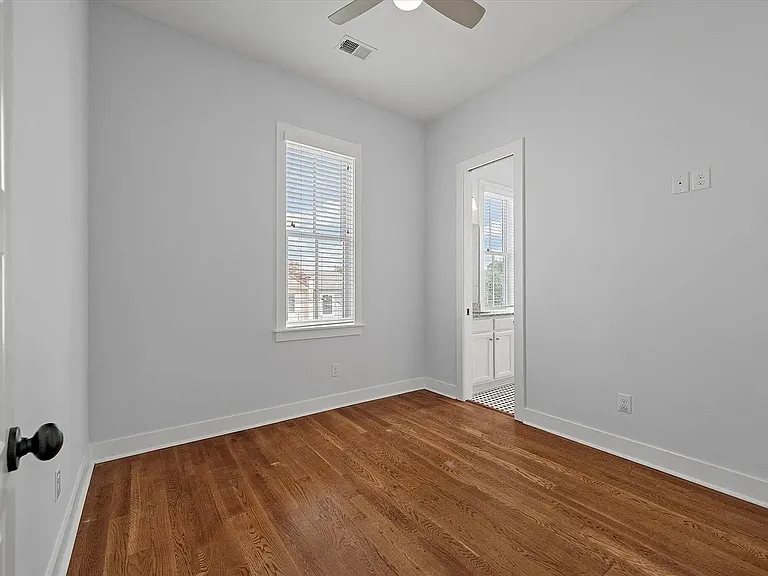 61 Amherst St #A — Photo 4