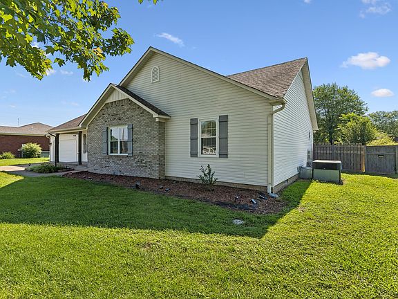 5th image of 16 Delana Ave