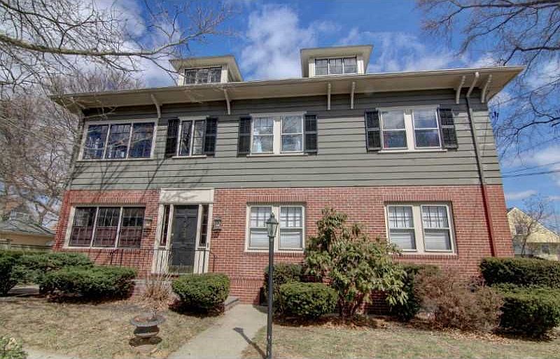2nd image of 102 Halsey St #2