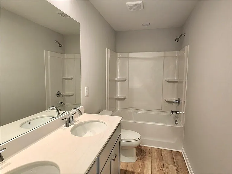 848 Leraes Way — Photo 11