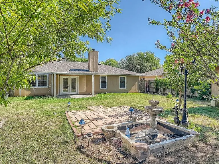 1306 Wayne Dr — Photo 10