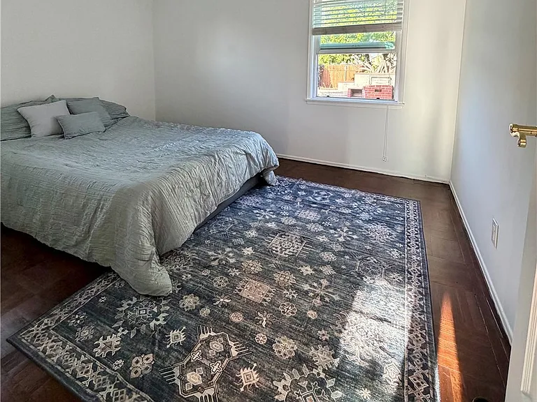 7002 Aura Ave — Photo 44